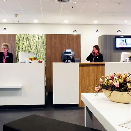 Mercure Schiphol Terminal Hotel 3*