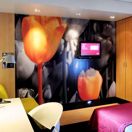Mercure Schiphol Terminal Hotel 3*