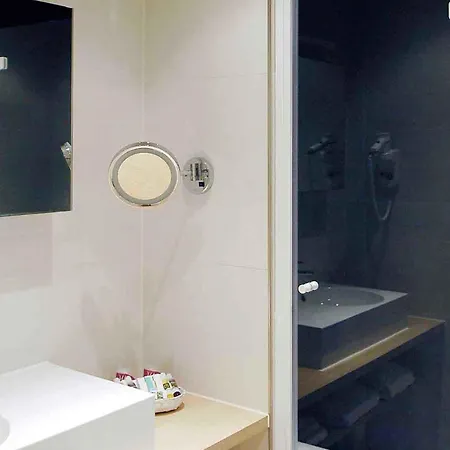 Mercure Schiphol Terminal 3*