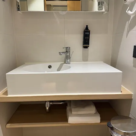 Mercure Schiphol Terminal 3*