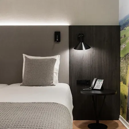 Mercure Schiphol Terminal Отель