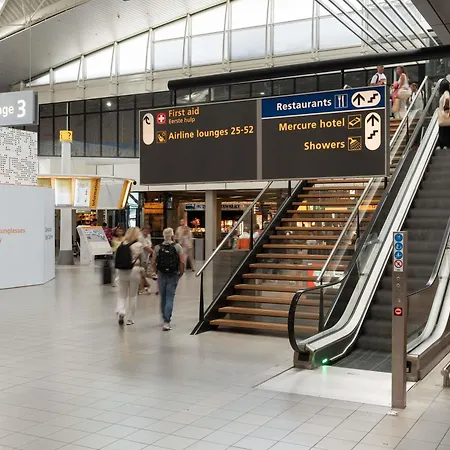 Отель Mercure Schiphol Terminal Схипхол