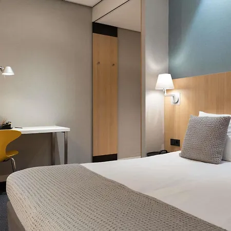 Отель Mercure Schiphol Terminal Схипхол