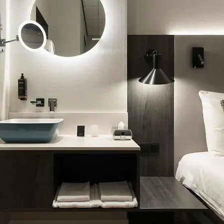 Отель Mercure Schiphol Terminal Схипхол