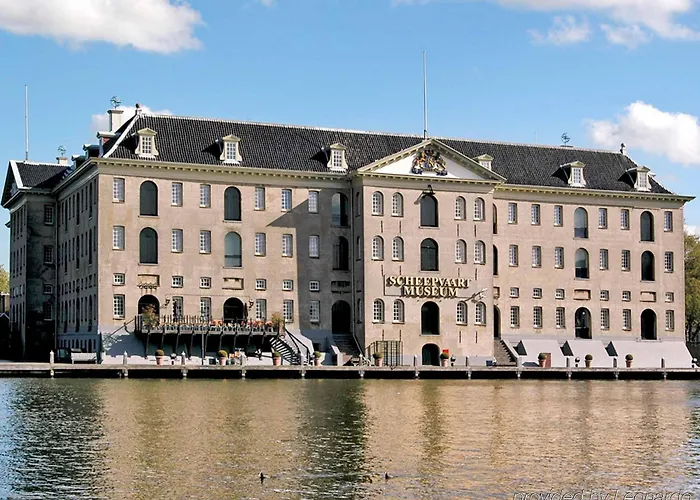 Mercure Schiphol Terminal Hotel 3*