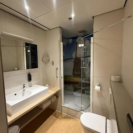 Mercure Schiphol Terminal 3*